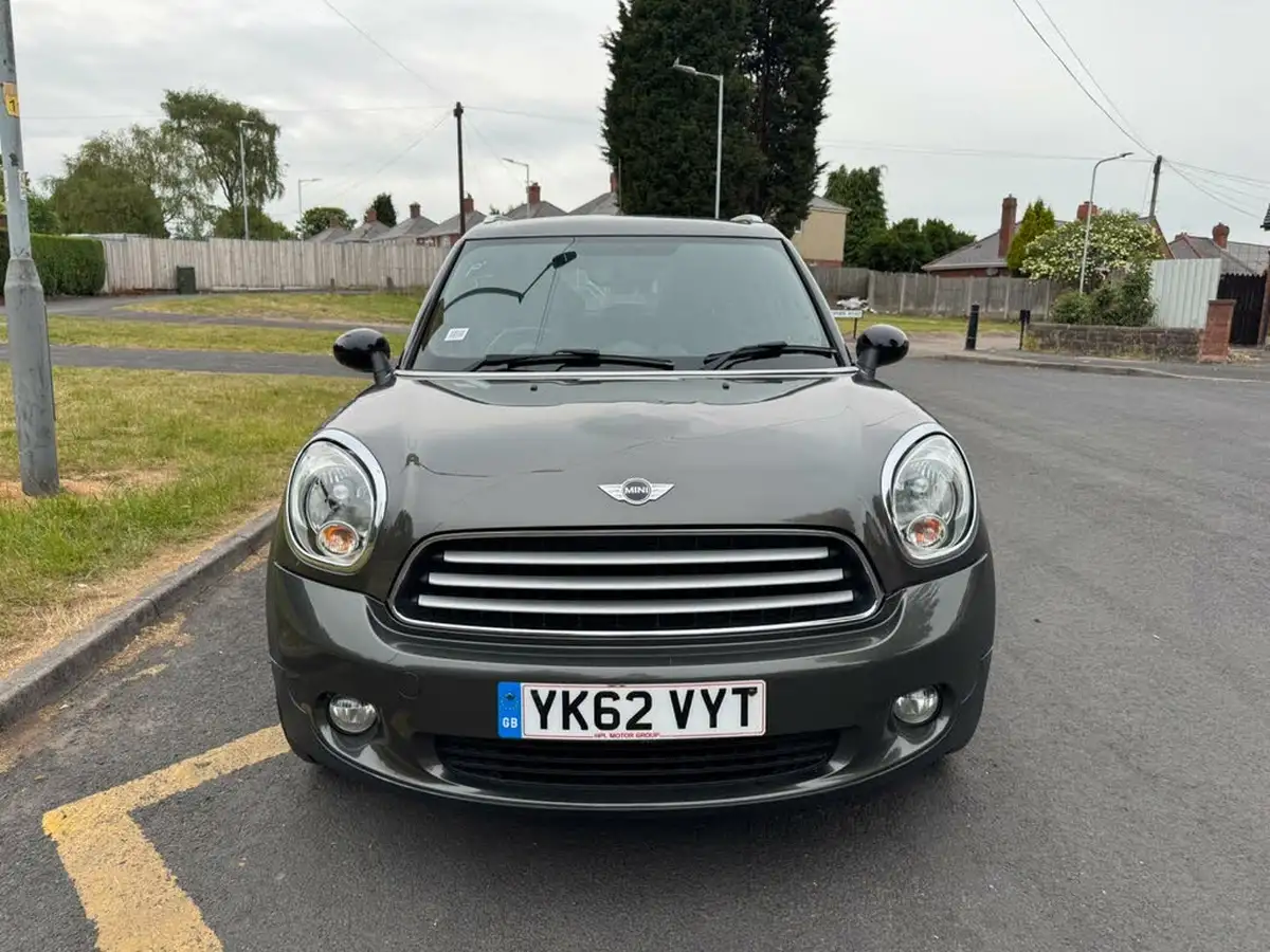 2012-mini-countryman-16-cooper-pepper-big-1