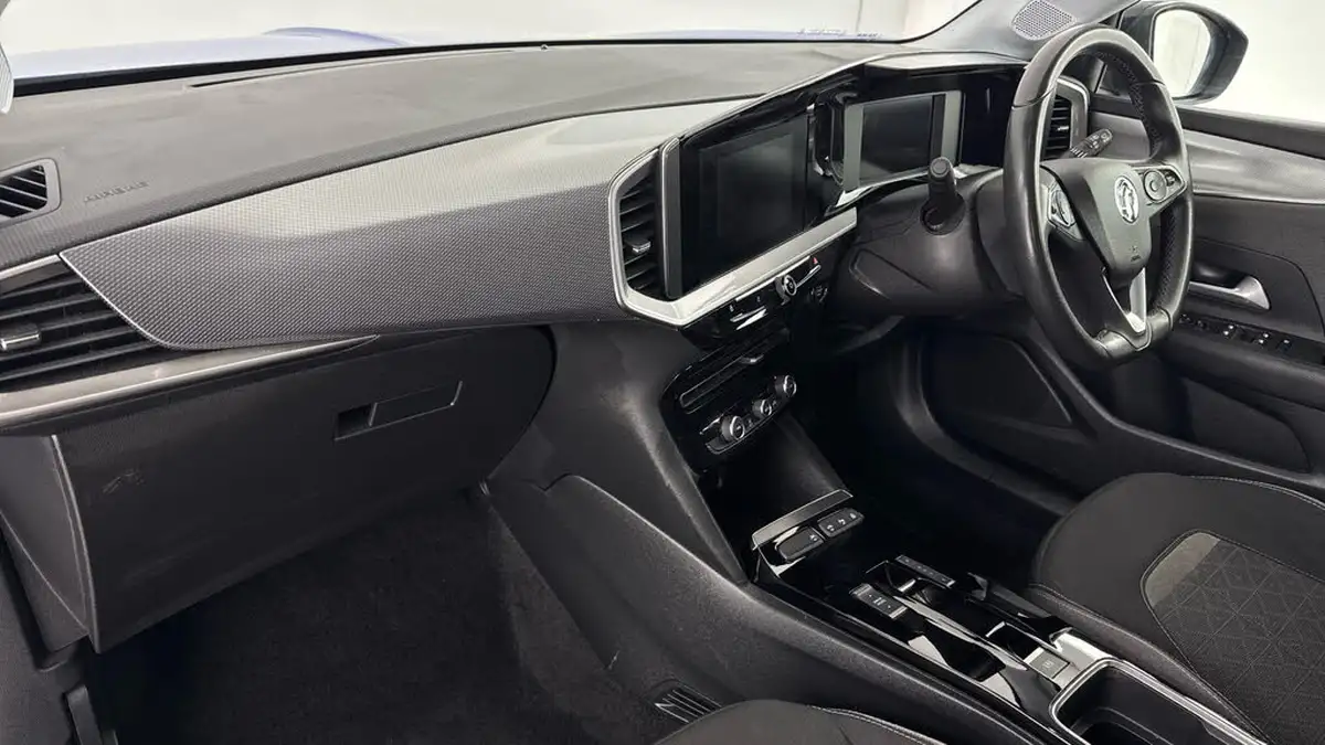 2021-vauxhall-mokka-e-se-premium-big-9