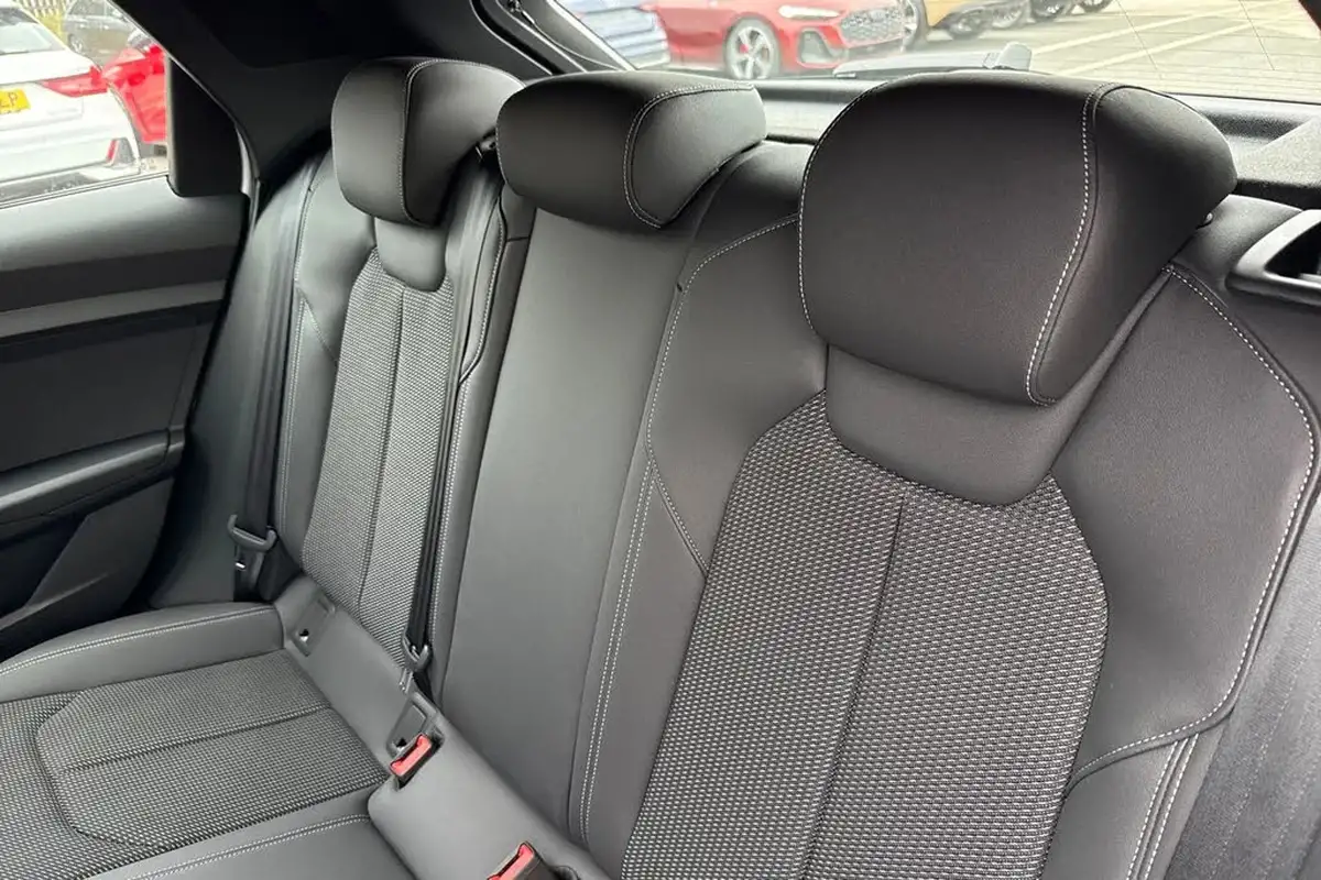 2023-audi-a1-10-30-tfsi-s-line-big-13