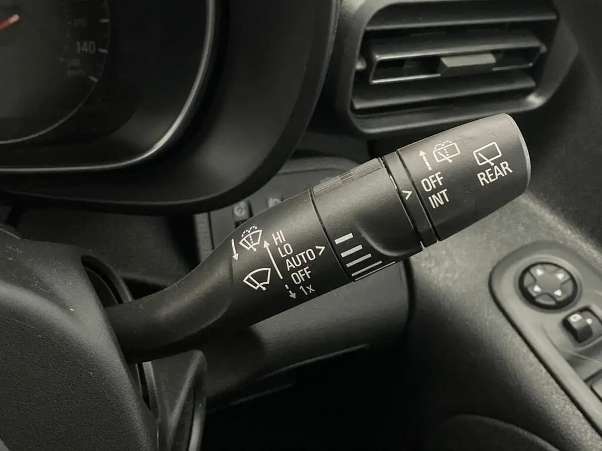 2020-vauxhall-combo-life-15-energy-100ps-7st-big-38