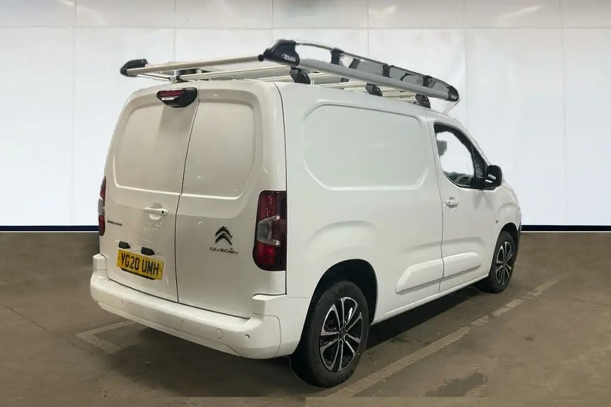 2020-citroen-berlingo-16bluehdi-1000-driver-big-2