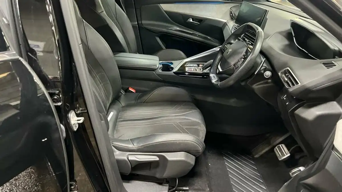 2021-peugeot-3008-suv-12-puretech-gt-eat8-big-7