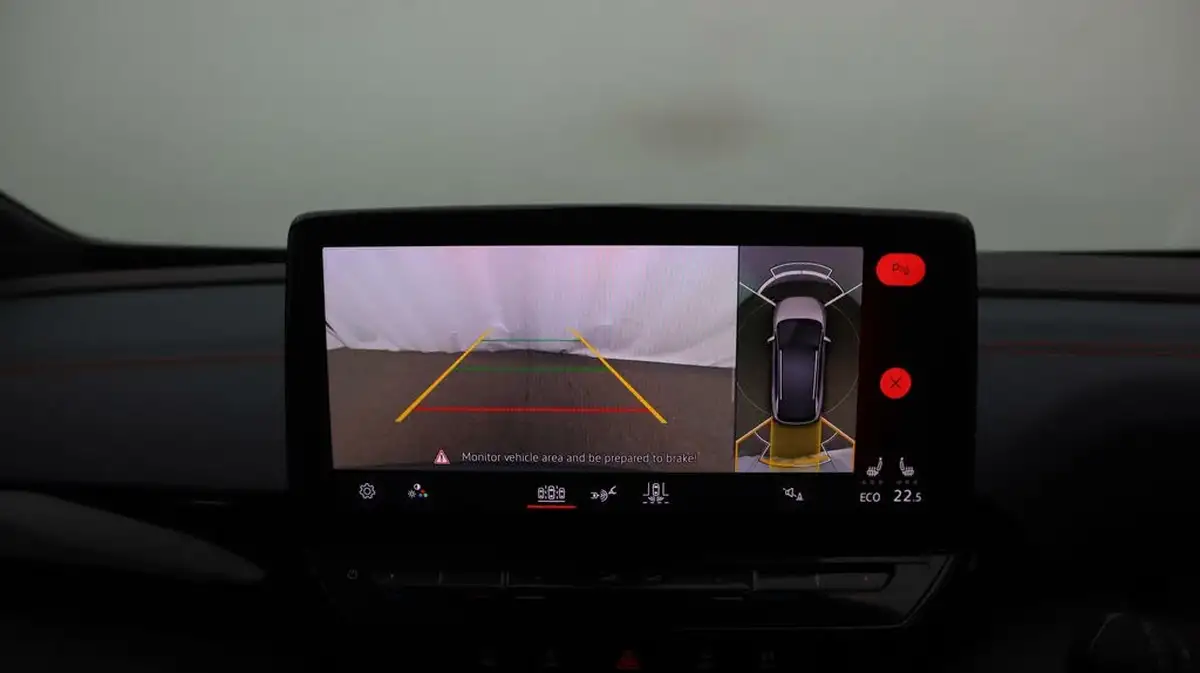 2022-volkswagen-id4-e-gtx-max-awd-big-24