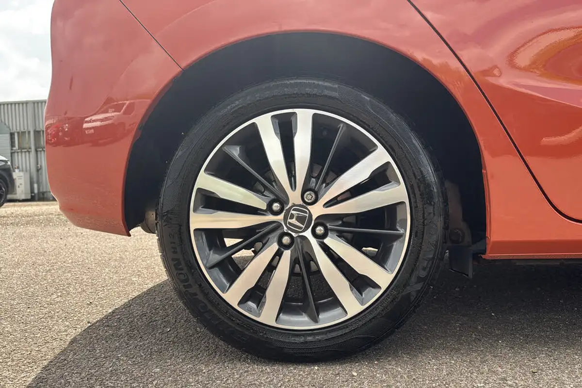 2019-honda-jazz-13-i-vtec-ex-navi-big-7