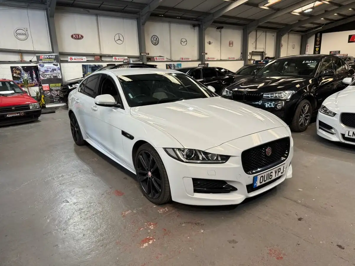 2016-jaguar-xe-20d-r-sport-180ps-auto-big-13