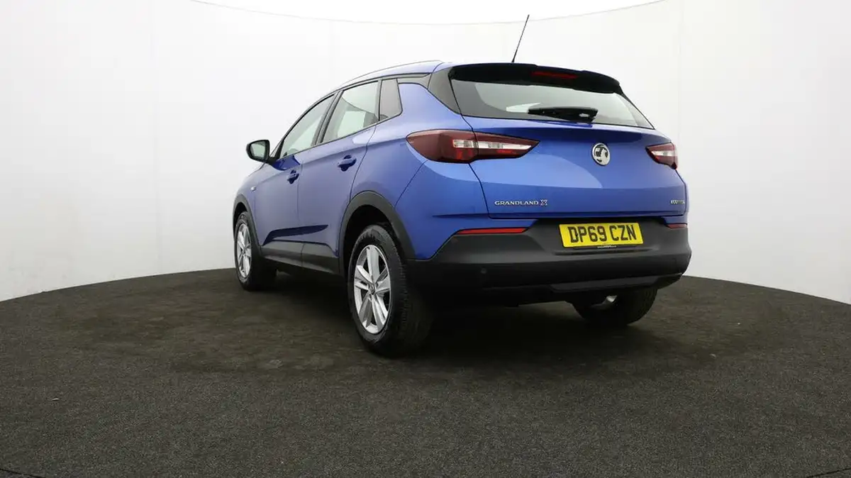 2020-vauxhall-grandland-x-15td-se-big-75