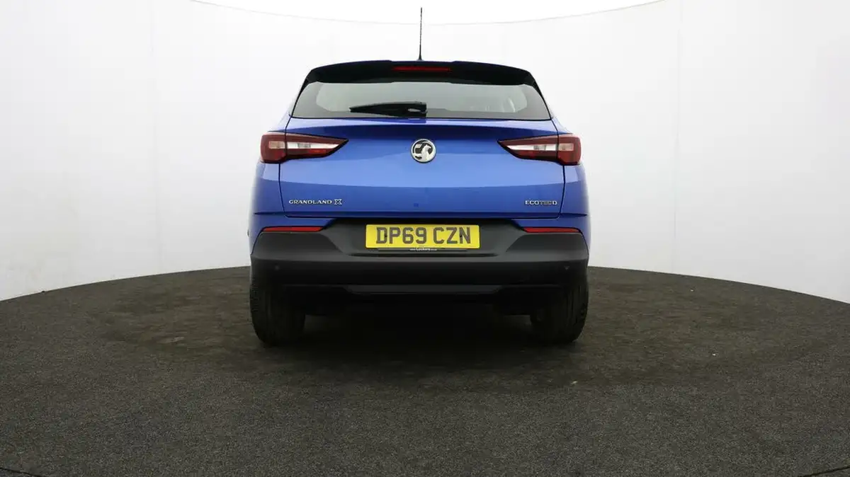 2020-vauxhall-grandland-x-15td-se-big-51