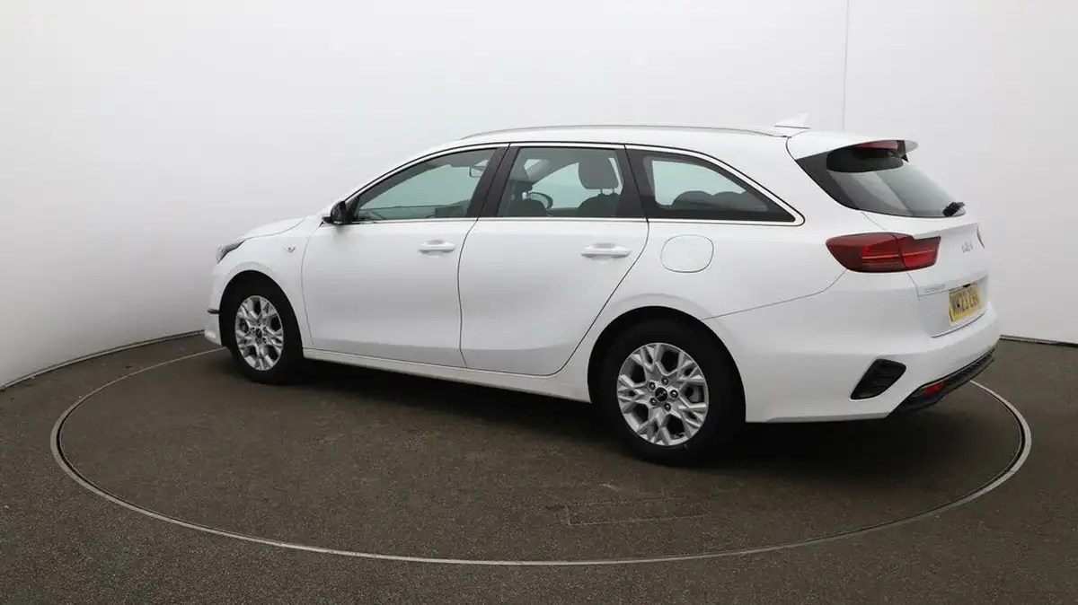 2023-kia-ceed-15-t-gdi-2-158bhp-sportswagon-big-33