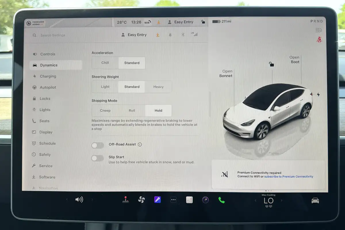 2022-tesla-model-y-e-long-range-big-41