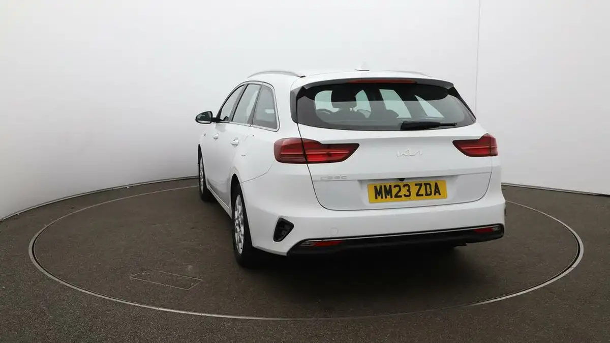2023-kia-ceed-15-t-gdi-2-158bhp-sportswagon-big-57