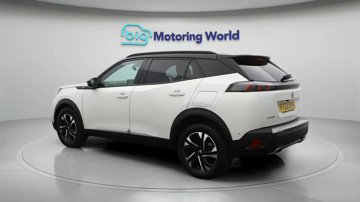 2022-peugeot-2008-suv-12-puretech-gt-big-4