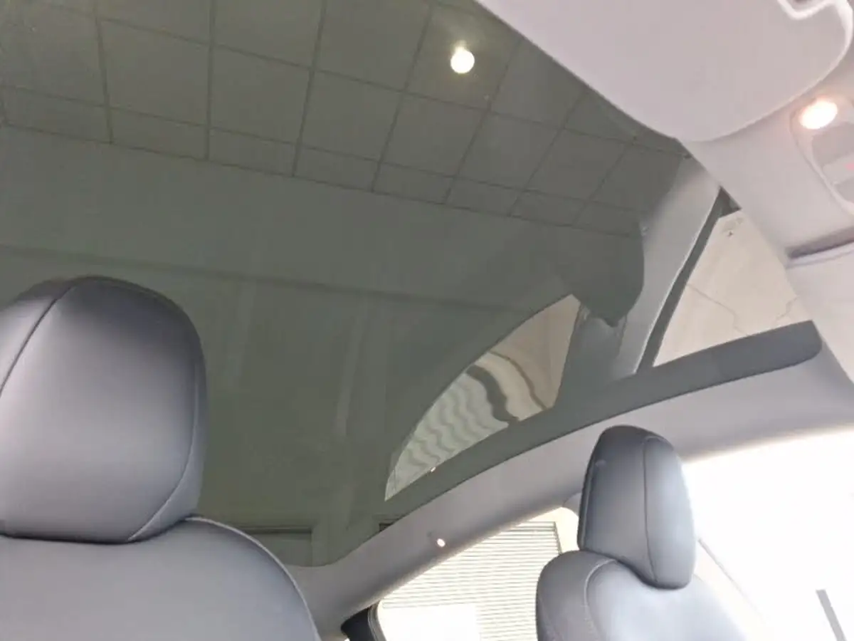 2023-tesla-model-y-e-performance-big-13