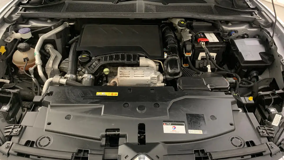 2023-citroen-c5-x-12-puretech-shine-big-20