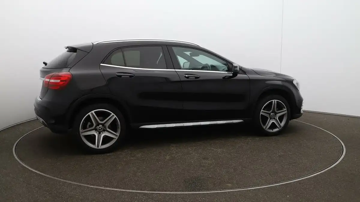 2020-mercedes-benz-gla-class-16-gla-200-amg-line-edition-plus-7g-dct-big-46