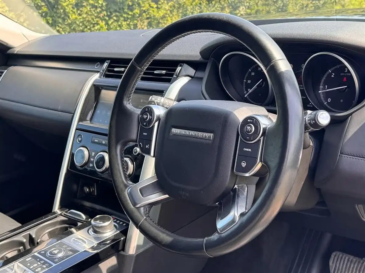 2017-land-rover-discovery-30td6-hse-luxury-big-9