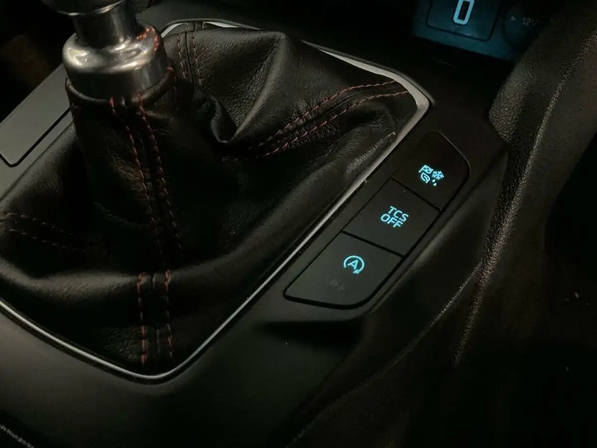 2019-ford-focus-10t-st-line-hatchback-big-41