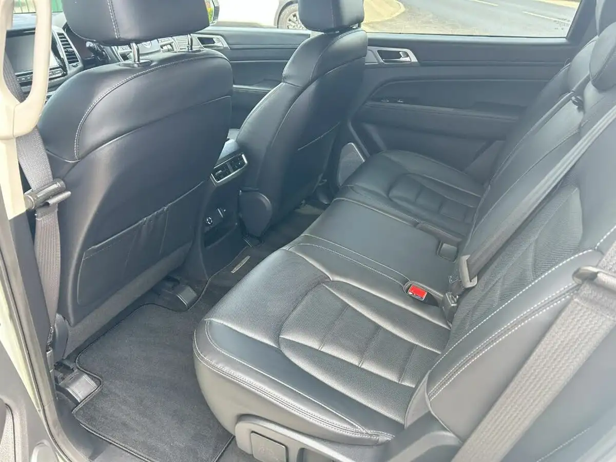 2023-kgm-ssangyong-rexton-22td-ultimate-big-14