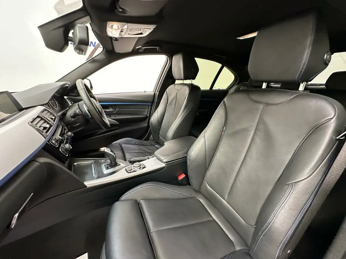2017-bmw-3-series-20-320i-xdrive-m-sport-saloon-4d-auto-big-21