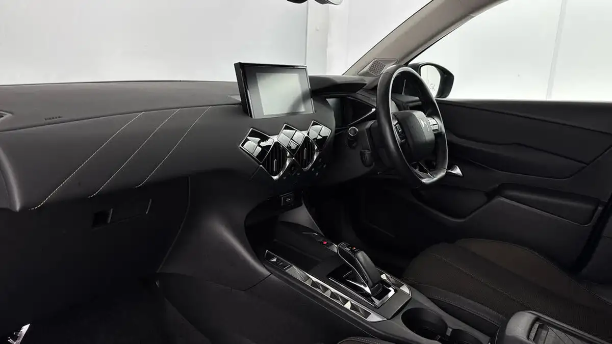 2021-ds-ds-3-crossback-e-tense-prestige-big-8