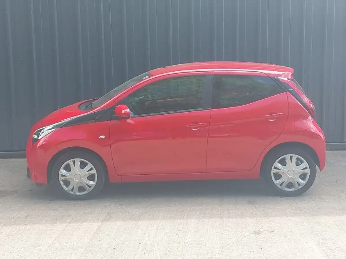 2021-toyota-aygo-10-vvt-i-x-play-tss-big-3