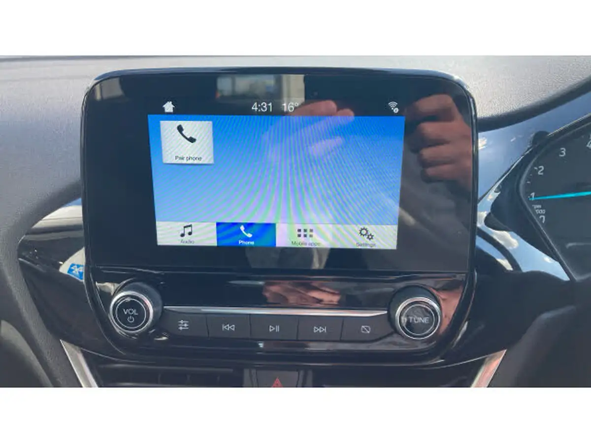 2018-ford-fiesta-11-ti-vct-zetec-3d-big-33