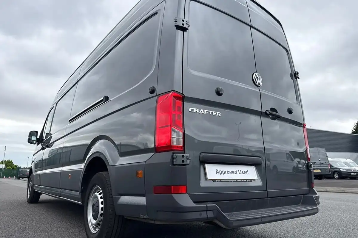 2024-volkswagen-crafter-20tdi-cr35-lwb-commerce-plus-140pseu6d-auto-big-6