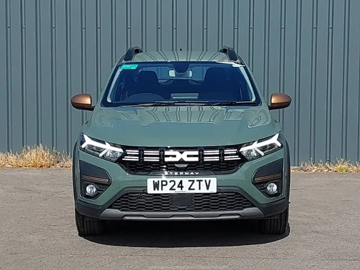 2024-dacia-sandero-stepway-10-tce-extreme-90bhp-big-18