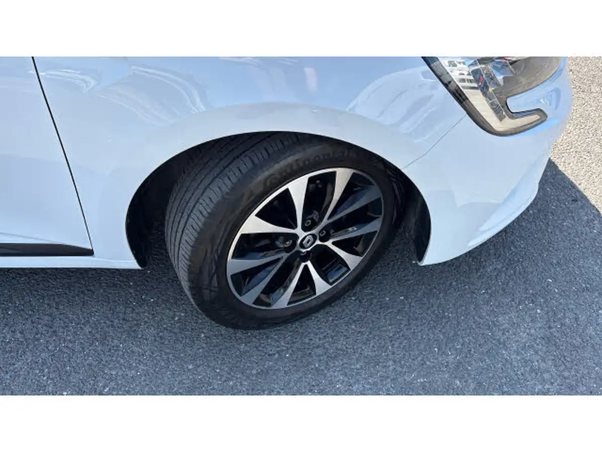 2023-renault-clio-10-tce-evolution-big-32