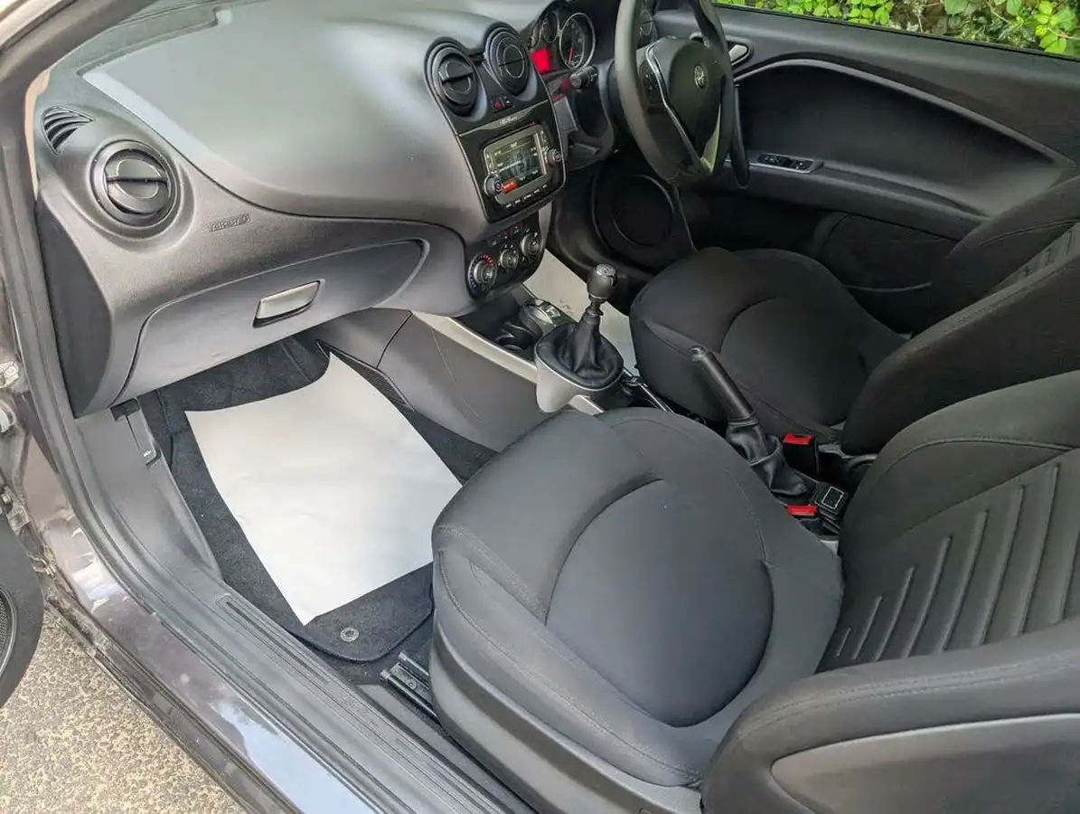 2019-alfa-romeo-mito-09-big-20