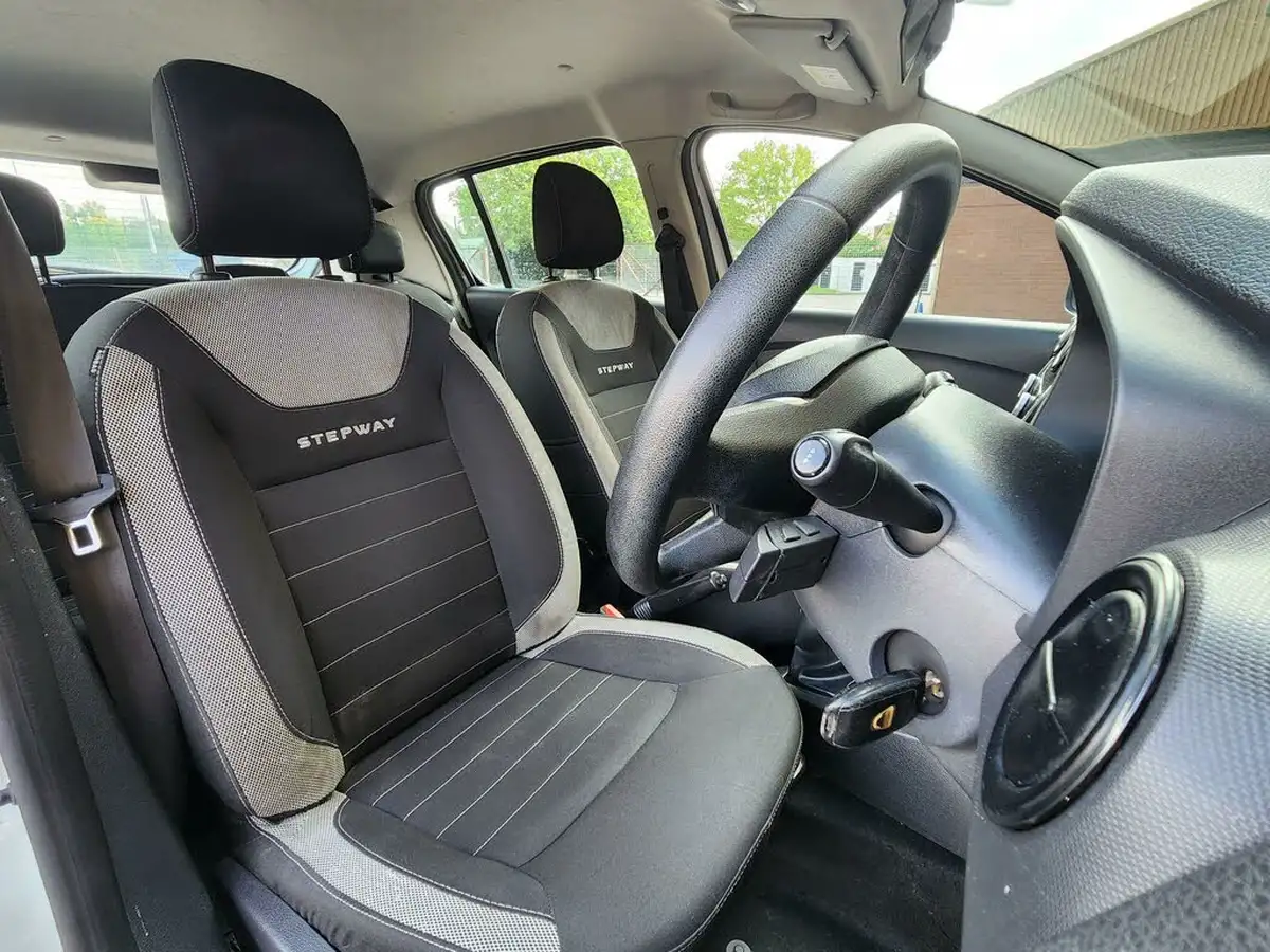 2018-dacia-sandero-stepway-09-tce-essential-big-15