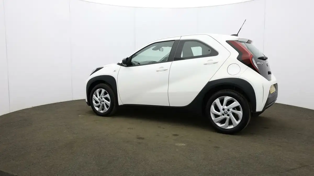 2023-toyota-aygo-x-10-vvt-i-pure-cvt-big-66