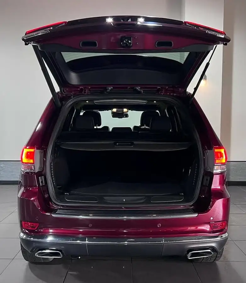 2017-jeep-grand-cherokee-30crd-summit-big-41