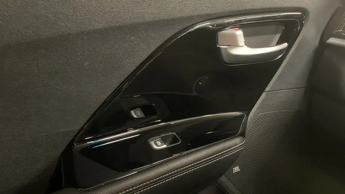 2021-kia-e-niro-ev-4-big-37