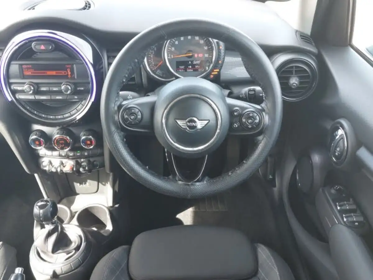 2014-mini-cooper-15-cooper-5d-big-6