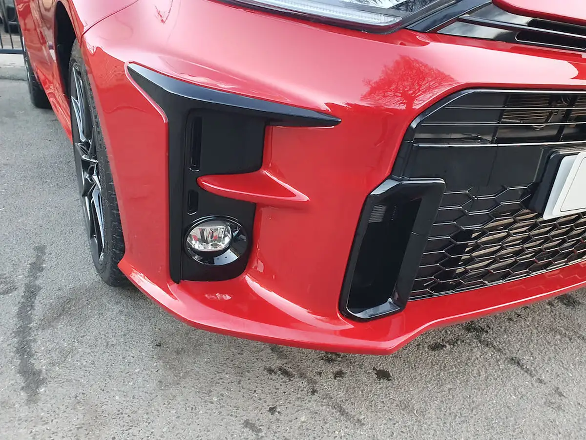 2021-toyota-yaris-16-gr-circuit-pack-big-17