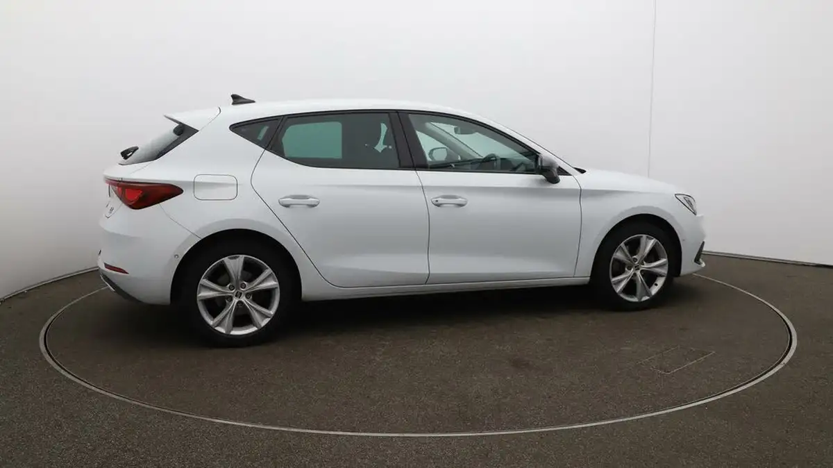 2021-seat-leon-14-e-hybrid-fr-hatchback-big-50