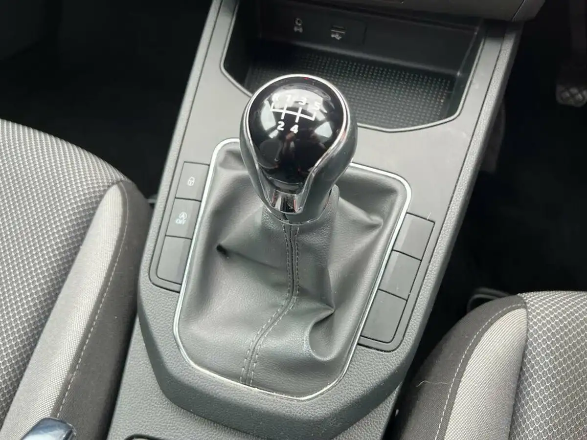 2017-seat-ibiza-10-se-ss-hatchback-5d-big-20