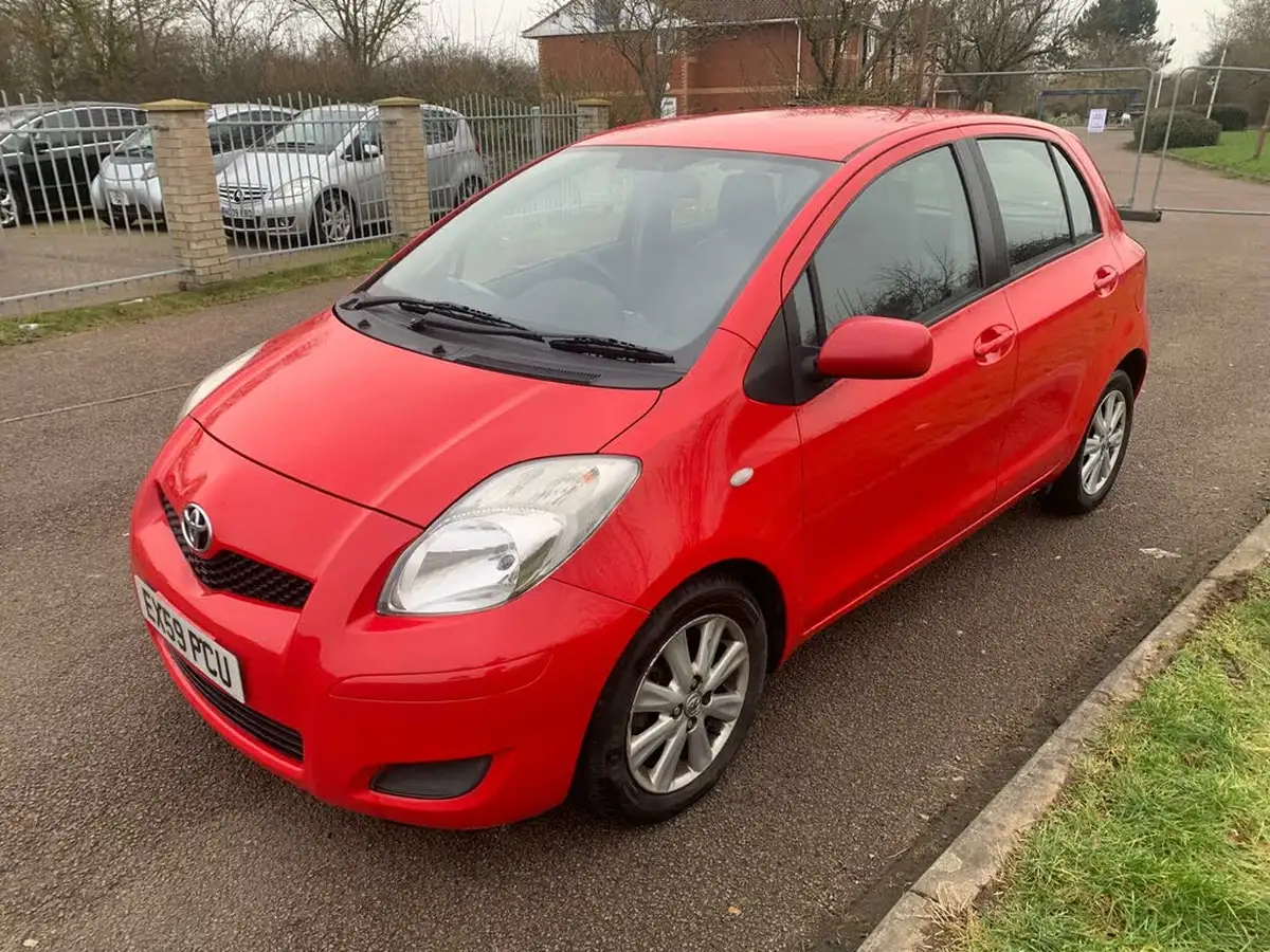 2009-toyota-yaris-133-tr-5d-big-2