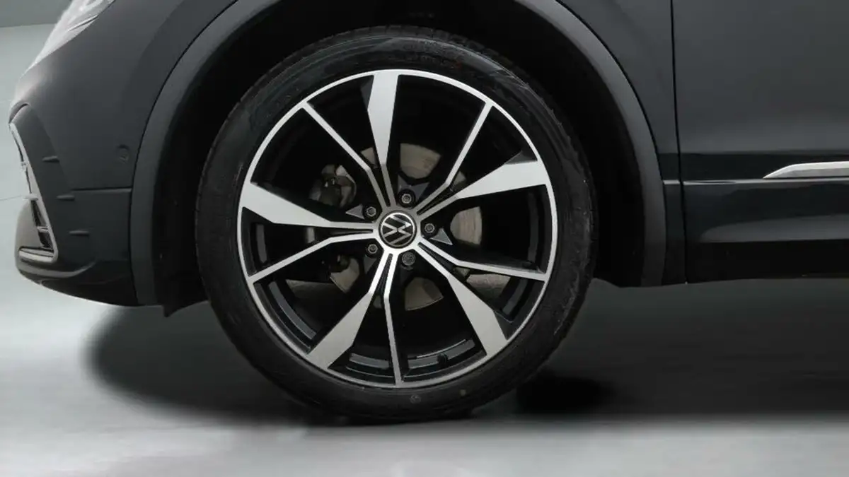 2021-volkswagen-tiguan-15-tsi-r-line-big-18