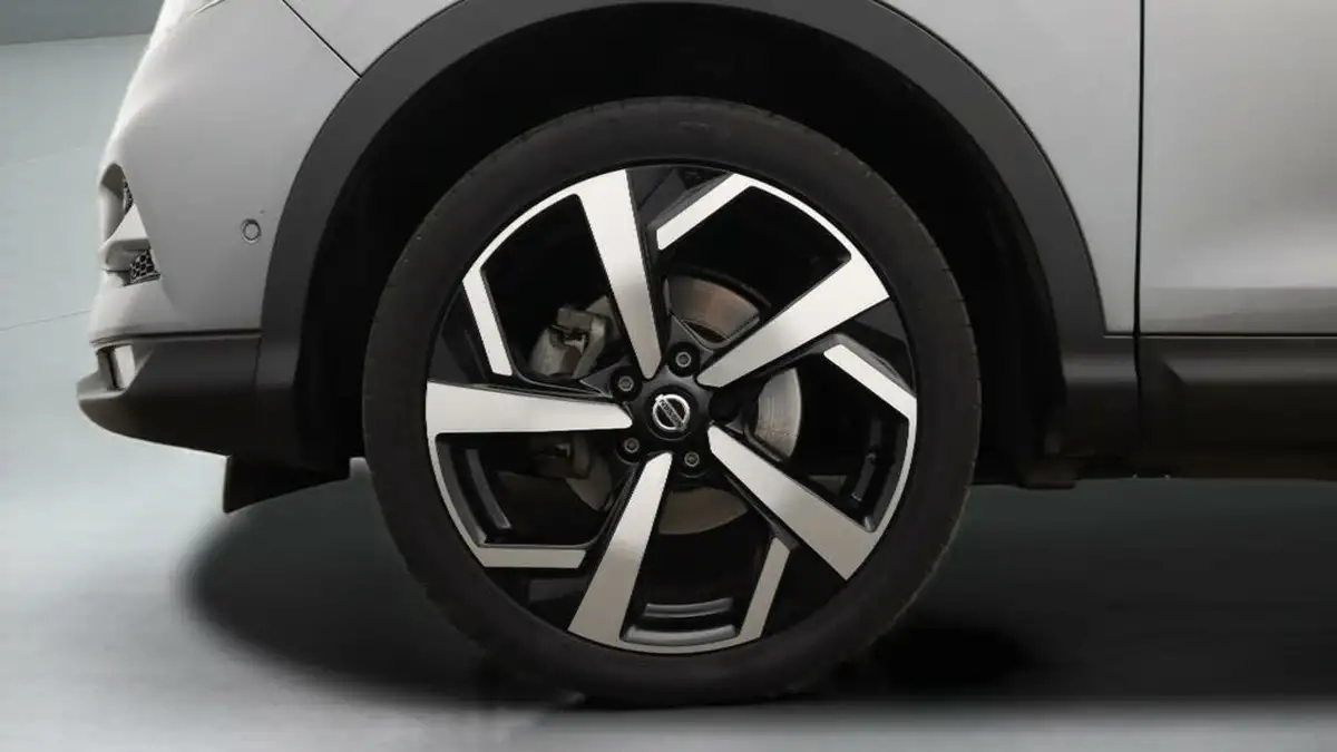 2019-nissan-qashqai-13-dig-t-tekna-160ps-dct-big-18
