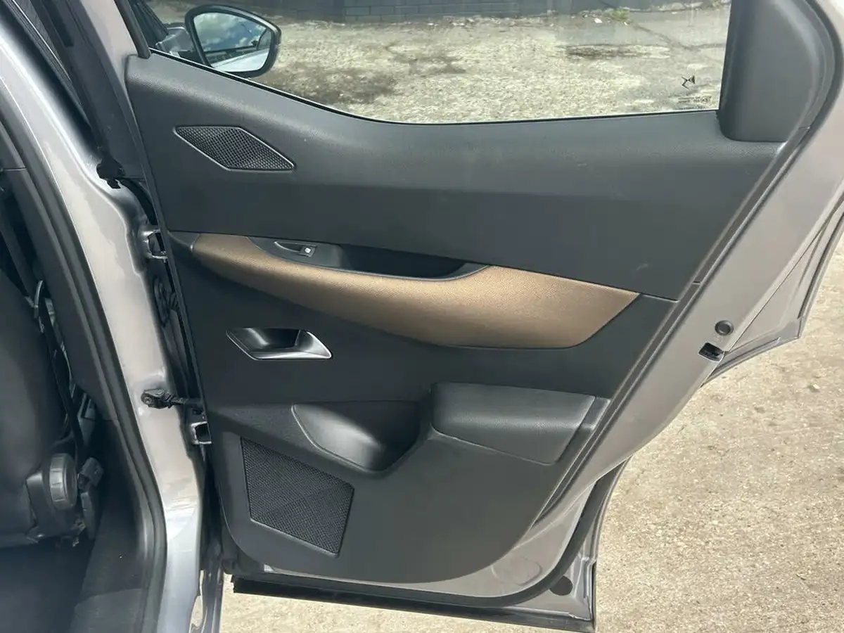 2019-ds-ds-3-crossback-12-puretech-prestige-155ps-eat8-big-30