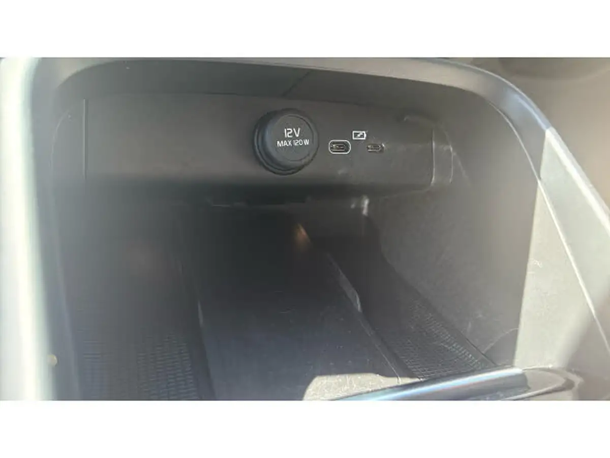 2022-volvo-xc40-e-recharge-plus-228bhp-big-41