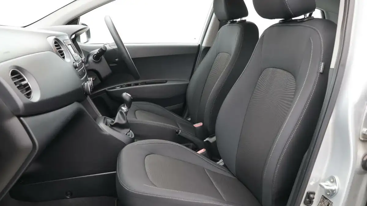 2017-hyundai-i10-12-se-big-14