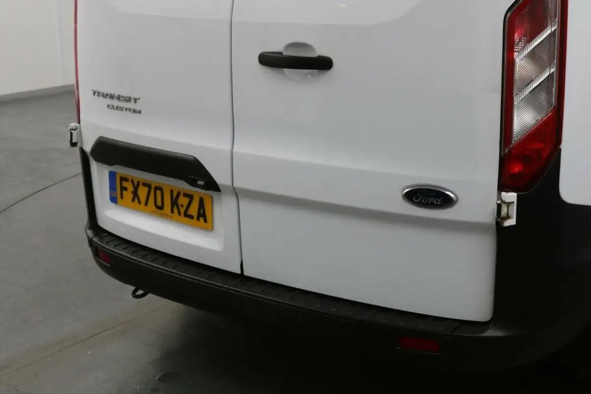 2020-ford-transit-custom-20tdci-280-l1h1-leader-105pseu6dt-panel-van-big-69
