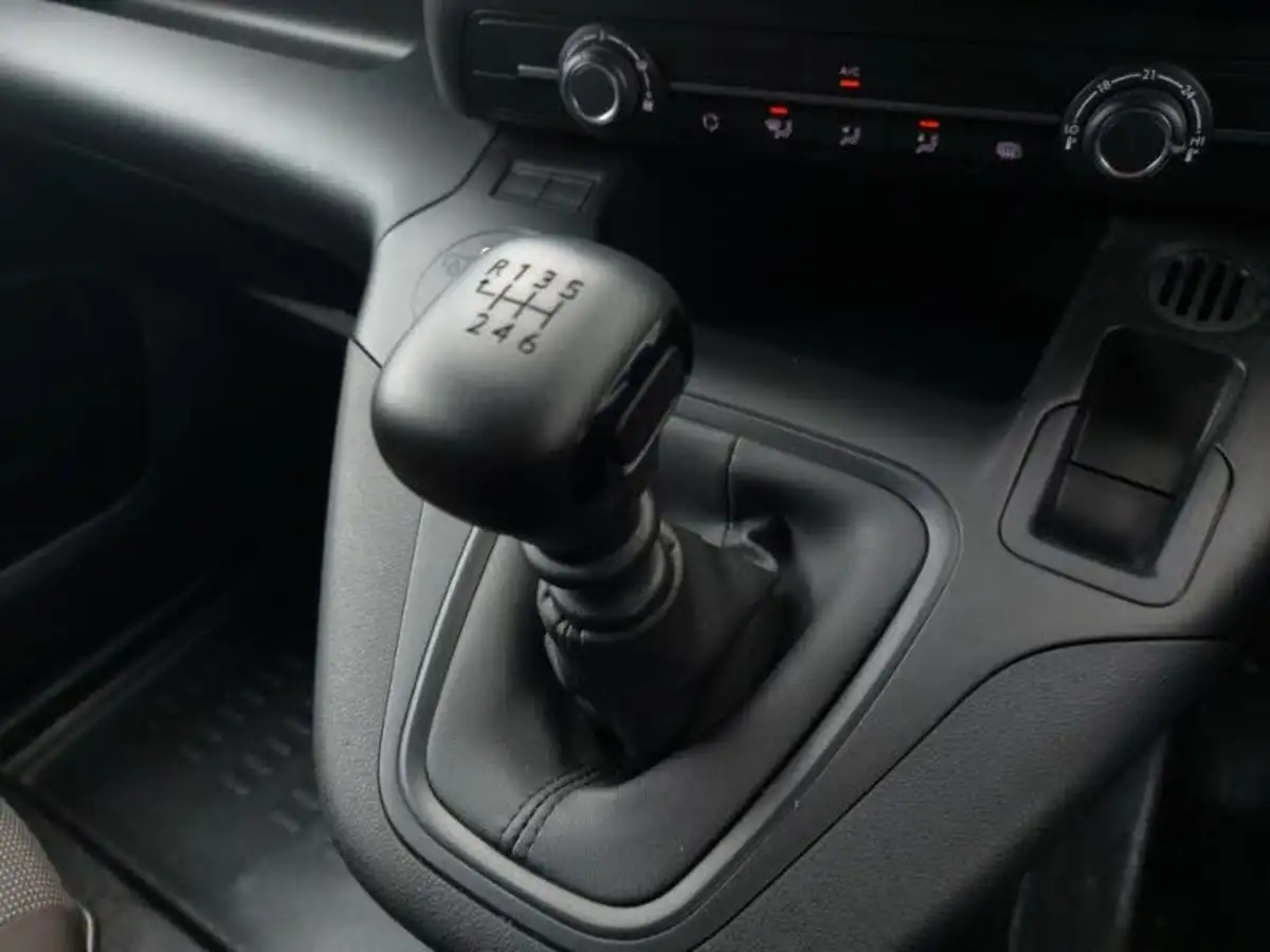 2024-peugeot-partner-15-bluehdi-professional-100pseu6d-big-13