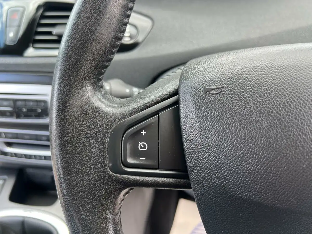 2016-renault-scenic-15dci-dynamique-nav-edc-auto-big-41