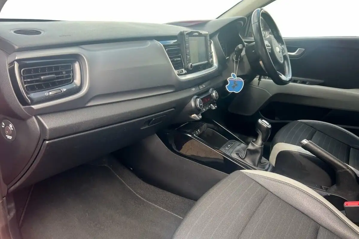 2019-kia-stonic-10-t-gdi-3-big-10