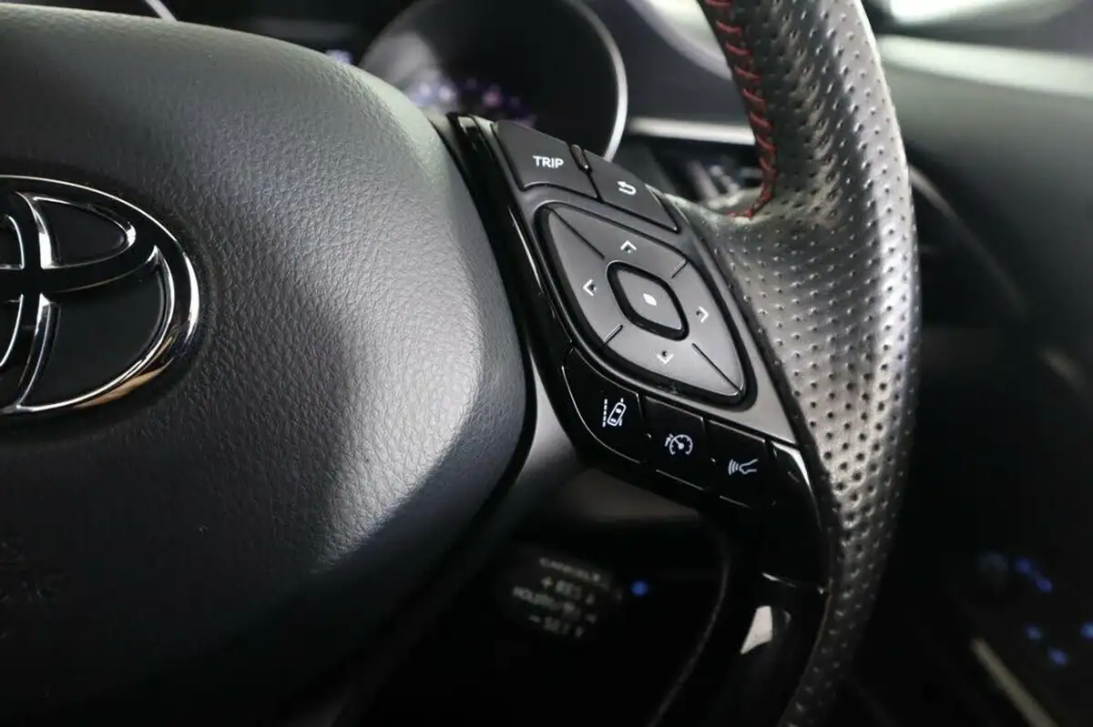 2022-toyota-c-hr-18-vvt-i-gr-sport-big-16