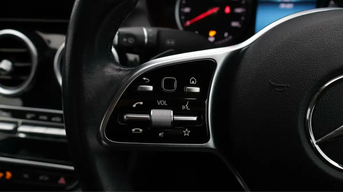 2019-mercedes-benz-c-class-15-c200-sport-ss-saloon-4d-big-22