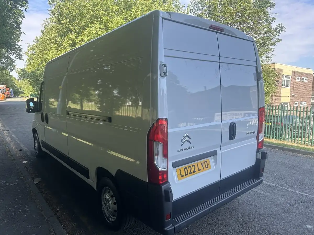 2022-citroen-relay-22bluehdi-35-l3h2-enterprise-panel-big-4